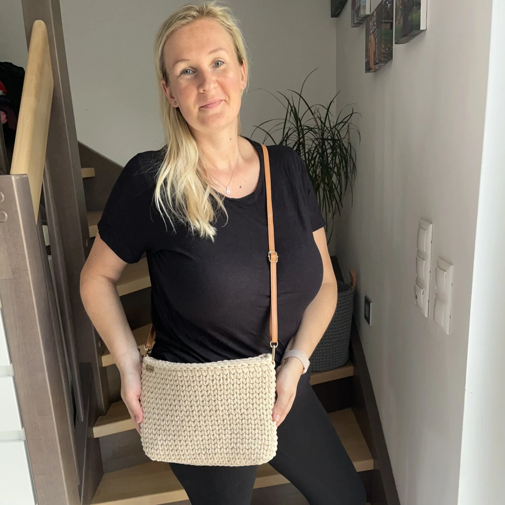Kabelka široká crossbody (různé barvy)