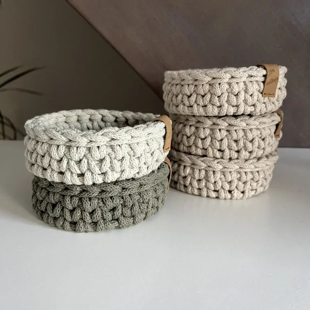 Košík na drobnosti (různé barvy)