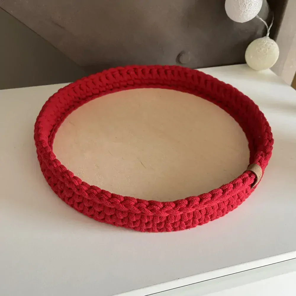 Dekorační tác červený