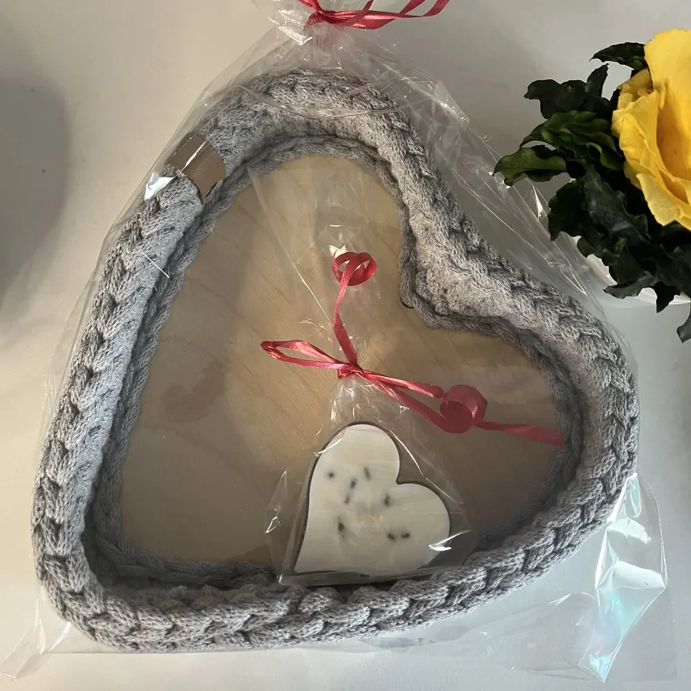 Košík srdce - šedý