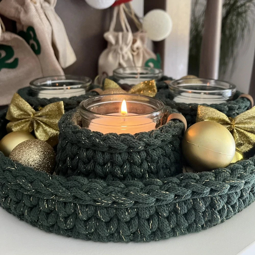 Adventní svícen tmavě zelený se zlatou nitkou