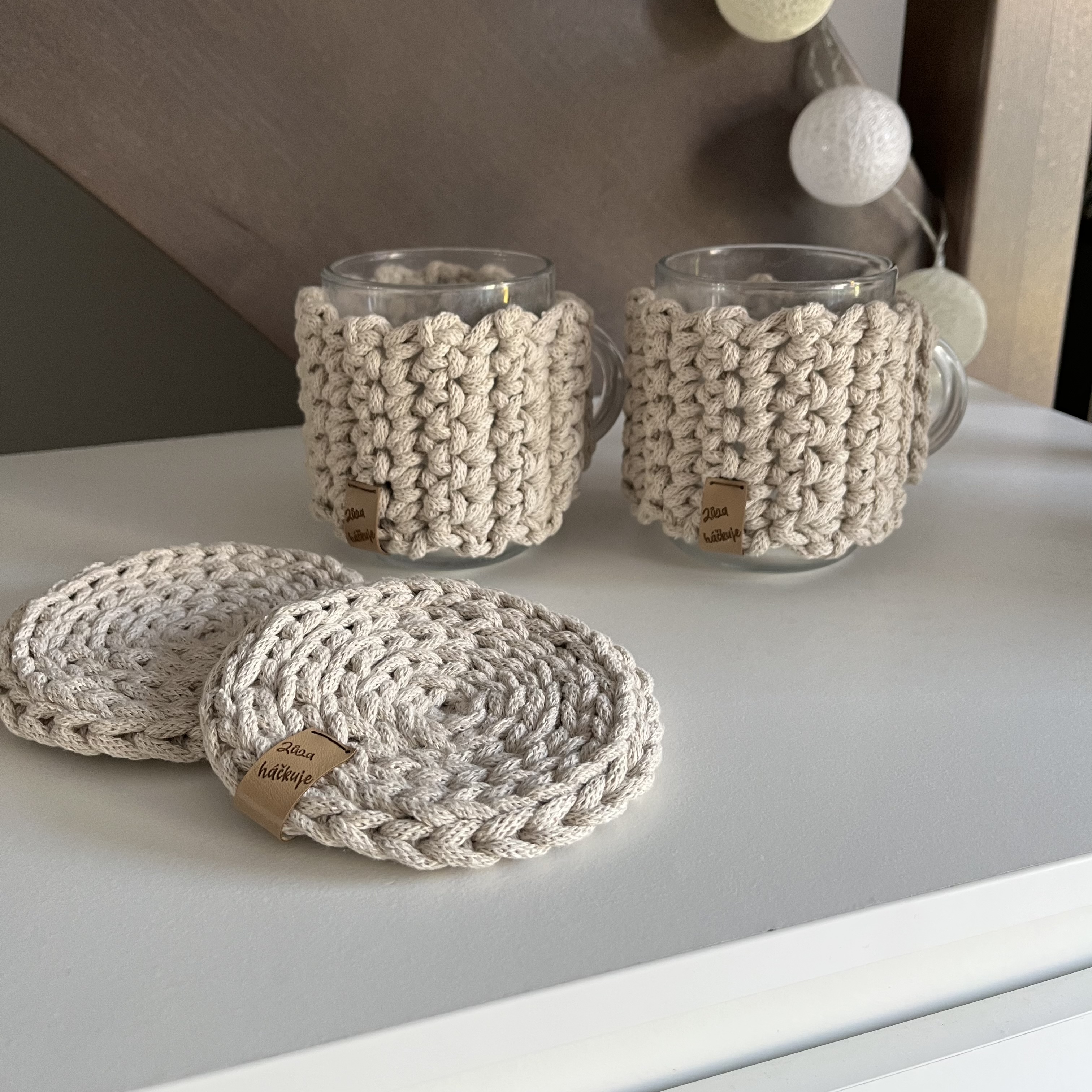 Obal na hrníček (různé barvy)