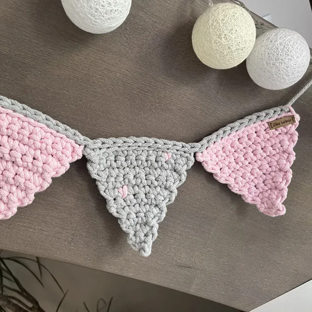 Girlanda (různé barvy)