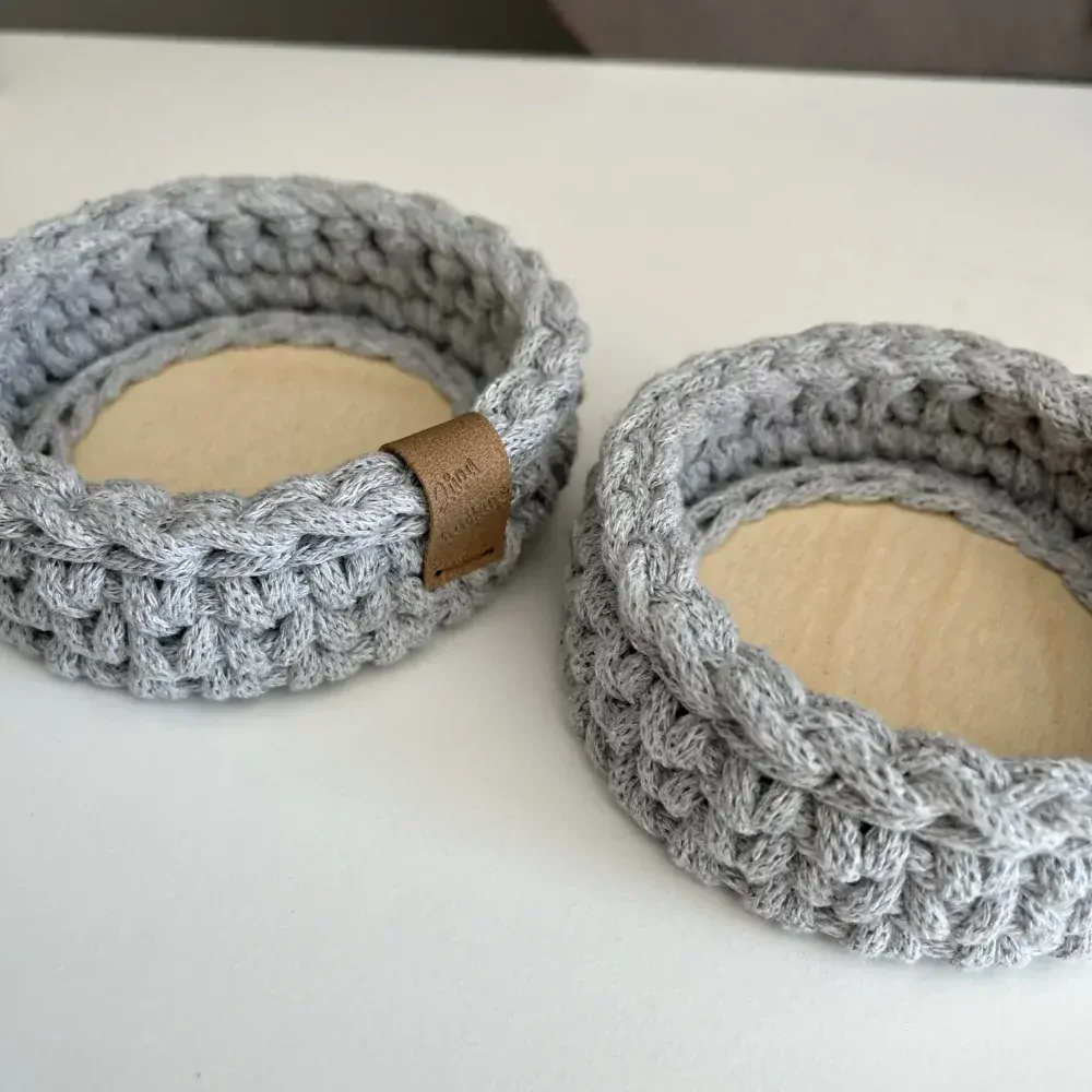 Košík na drobnosti (různé barvy)