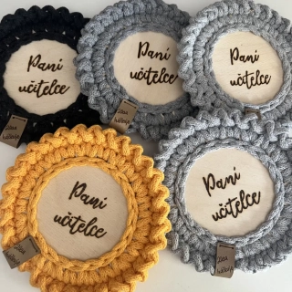 Podtácek pro paní učitelku