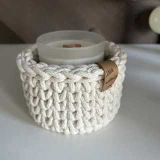 Svícen s přírodní svíčkou (různé barvy)